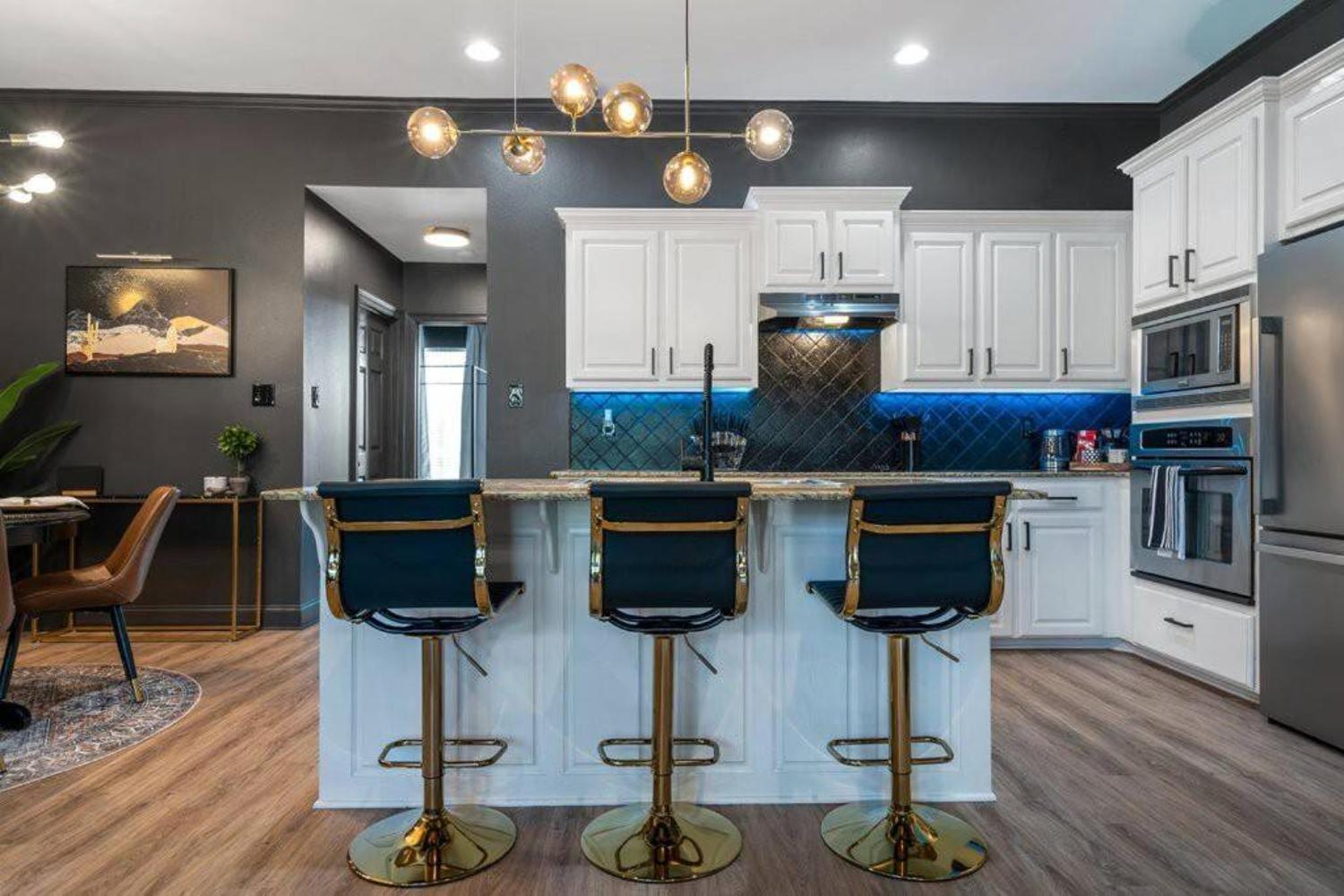 Stylish & Romantic Home, Long-Term Friendly, King Baton Rouge Exterior photo